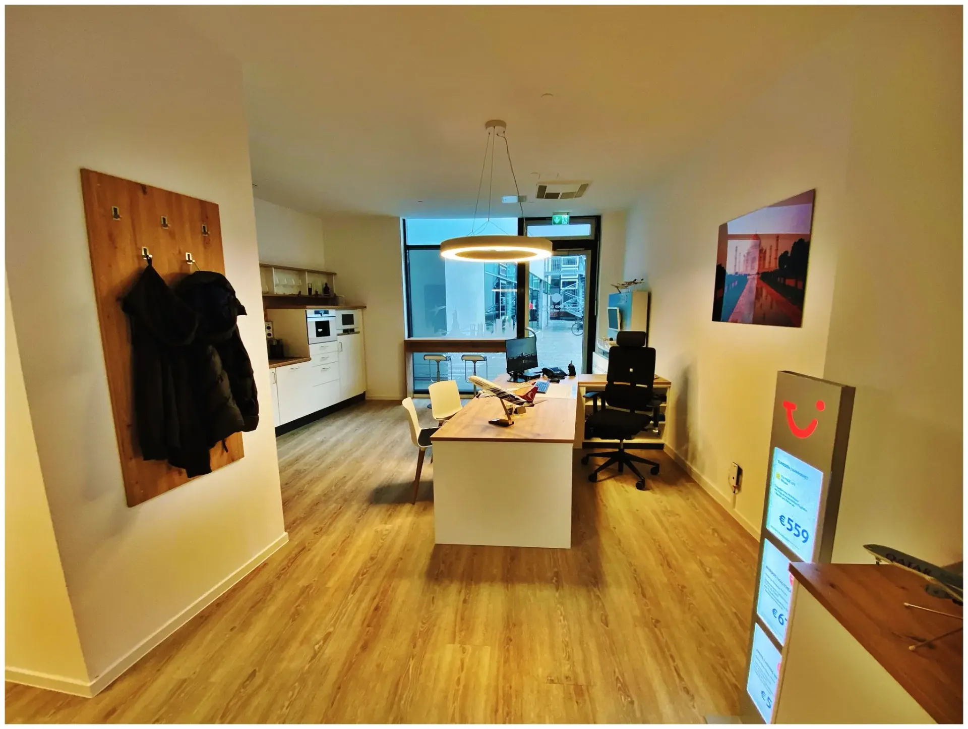 Büro AUF UND DAVON in Halle